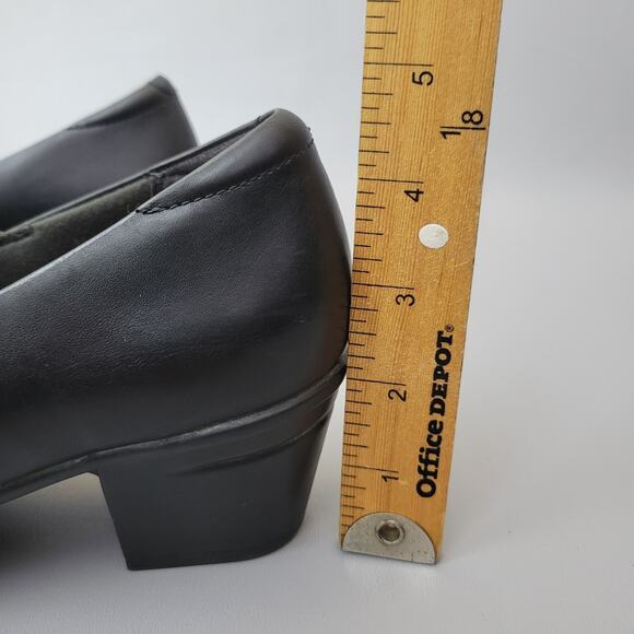Clarks Collection Emslie Chara Heeled Loafer Womens 8 M Black Leather Slip On - Picture 10 of 10